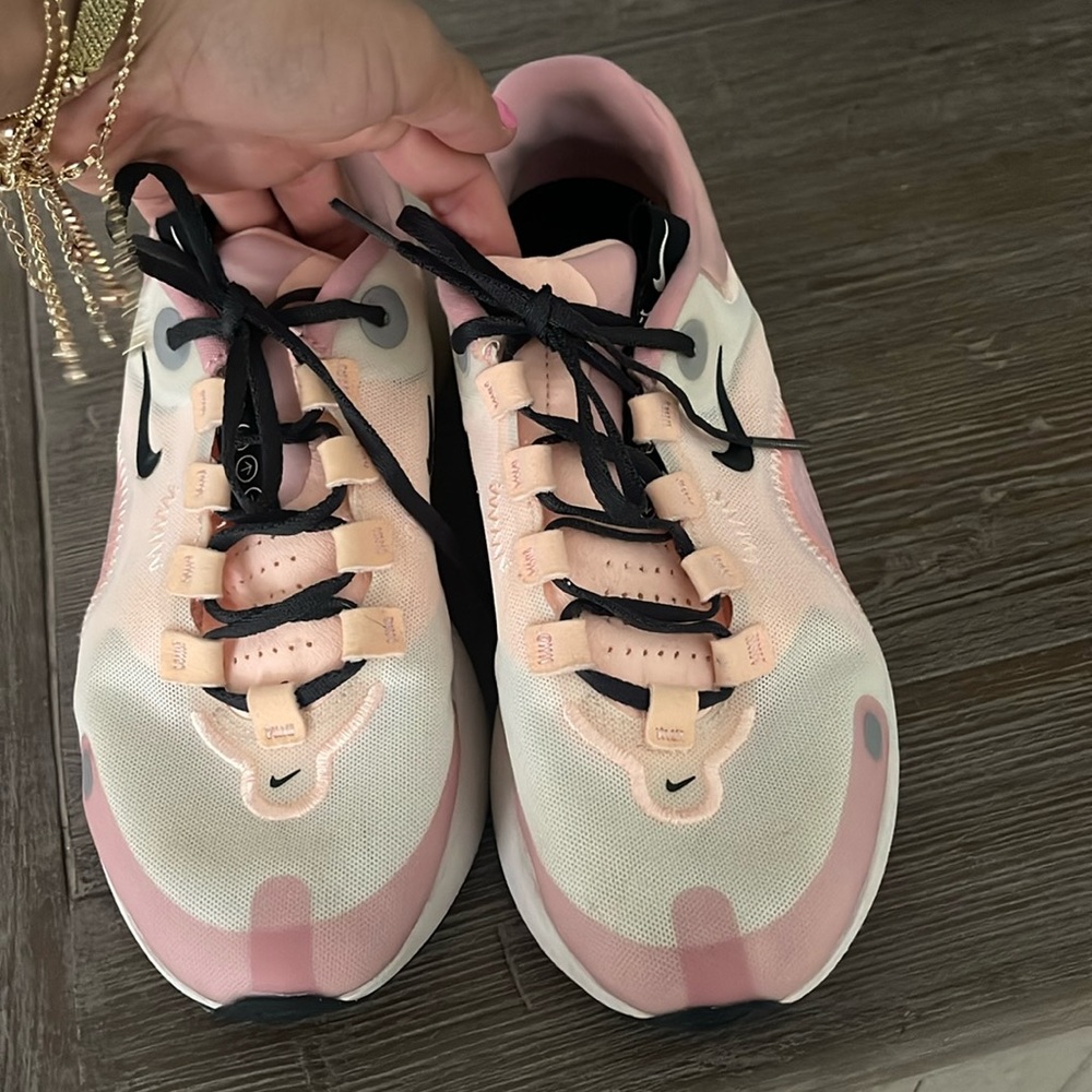 Nike react